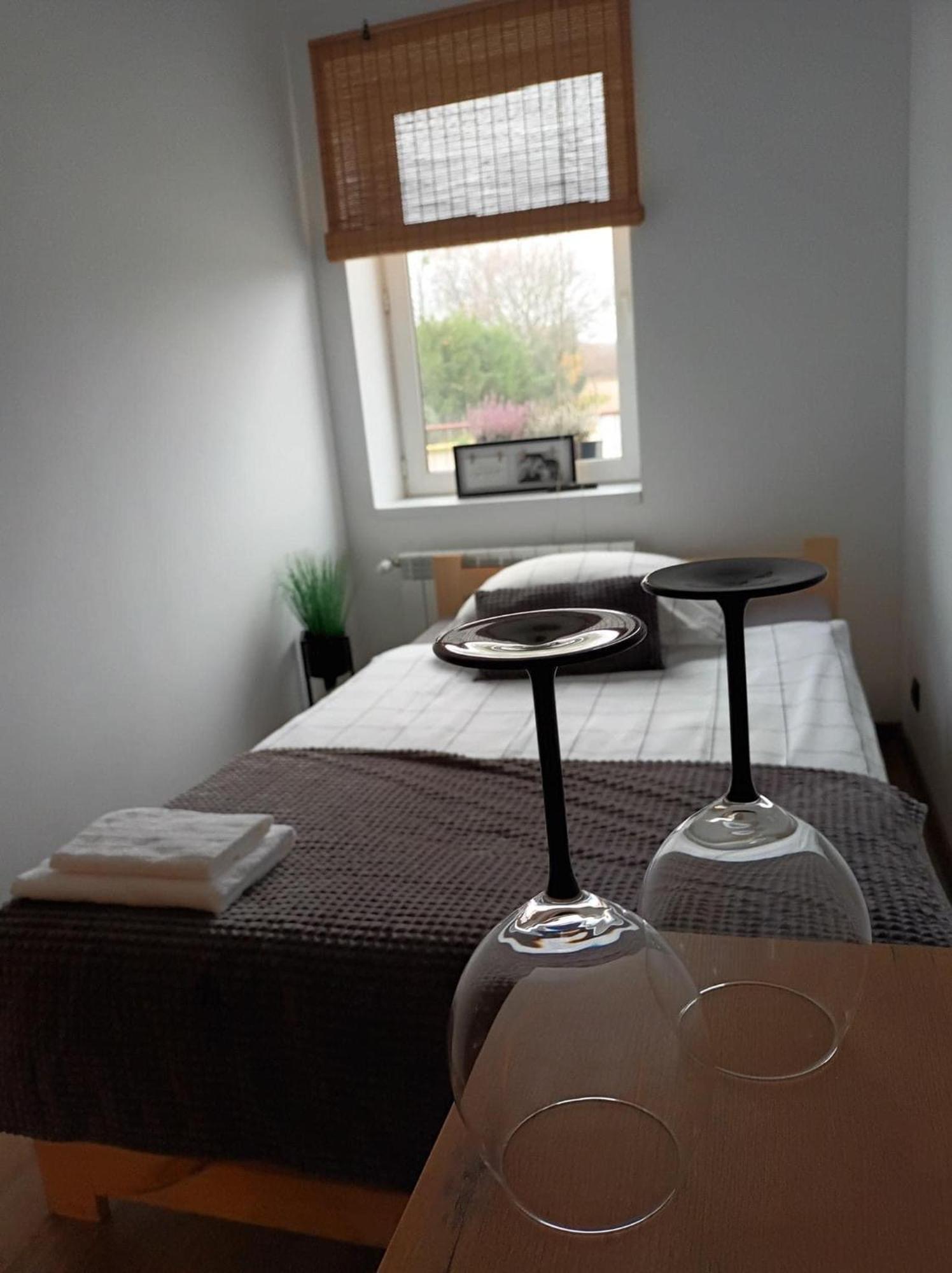 Apartament Numer 1, Dwie Sypialnie Dwa Lozka Orzysz Zewnętrze zdjęcie