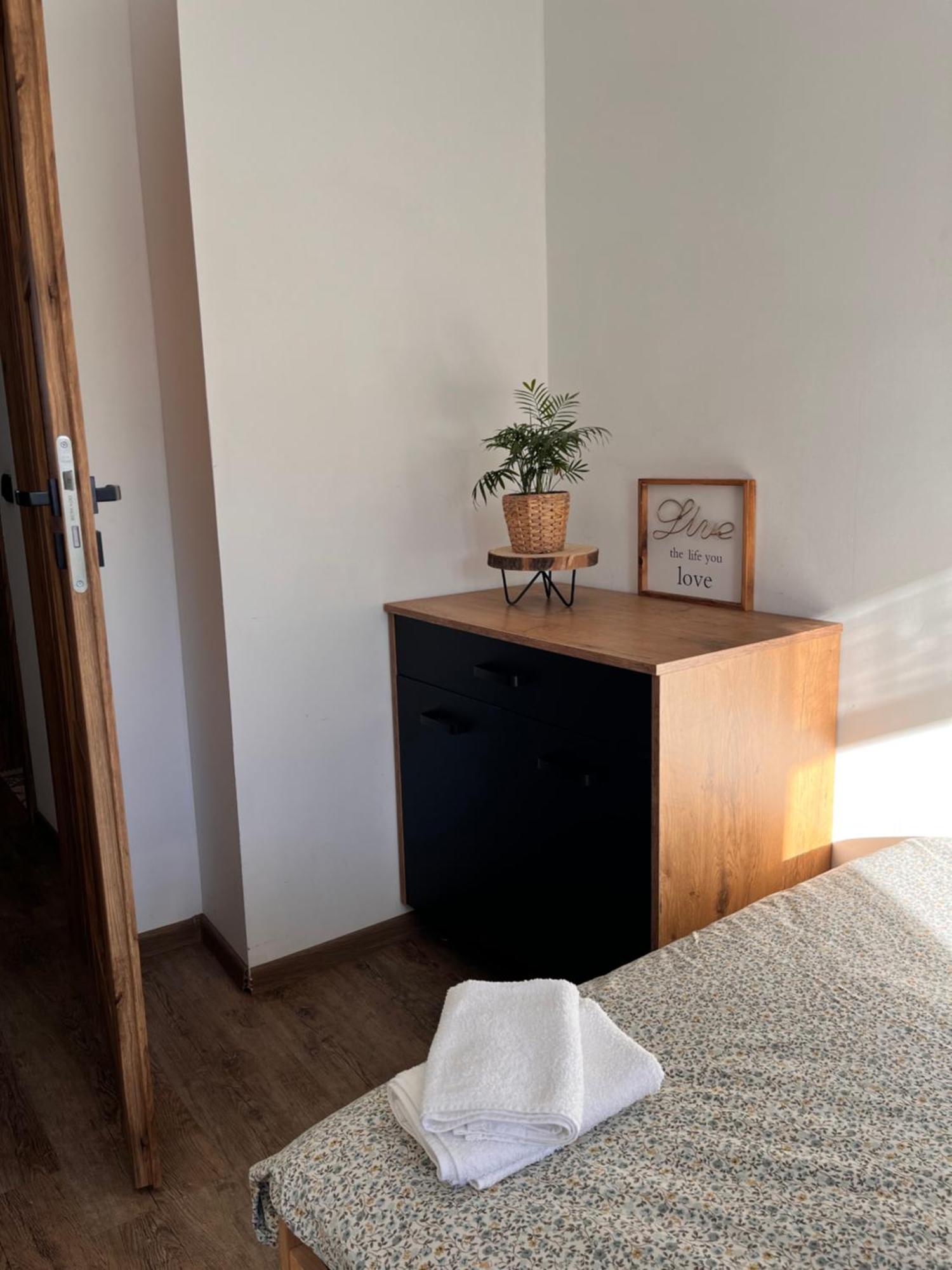 Apartament Numer 1, Dwie Sypialnie Dwa Lozka Orzysz Zewnętrze zdjęcie
